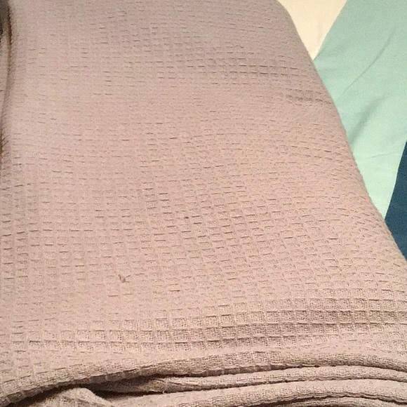 Grey bedspread for a Queen/King - Picture 2 of 4